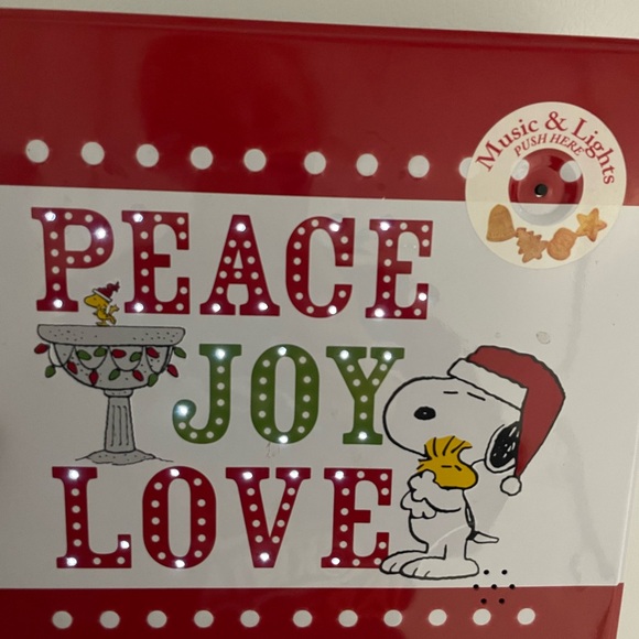 Charlie Brown Christmas Cookie Tin Box - Picture 5 of 8